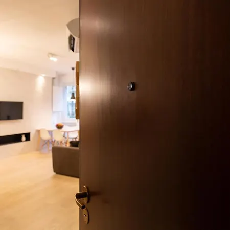Goodvibeshome Apartment