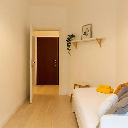 Goodvibeshome Apartment